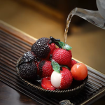 Decorazione per vassoio da tè con litchi in resina