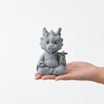 Figurina di creatura mitologica cinese in ceramica