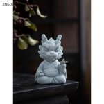 Figurina di creatura mitologica cinese in ceramica