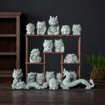 Figurina di creatura mitologica cinese in ceramica