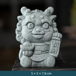 Figurina di creatura mitologica cinese in ceramica — In piedi con tavoletta