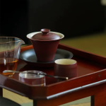 Gaiwan dipinto a mano in ceramica di gres rosso