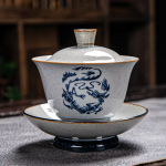 Gaiwan in porcellana blu con decori dipinti a mano — Draghi