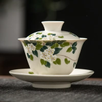 Gaiwan in porcellana con decori floreali e paesaggi