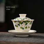 Gaiwan in porcellana con decori floreali e paesaggi — Fogliame fiorito