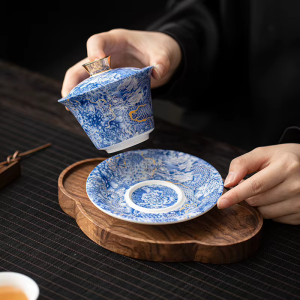 Gaiwan in porcellana con piattino