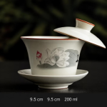 Gaiwan in porcellana di Dehua dipinto a mano — Loto con bocciolo rosa