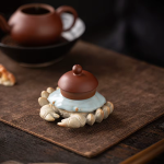 Poggiacoperchio per teiera a forma di granchio in ceramica
