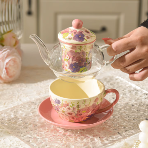 Servizio da tè con infusore in porcellana
