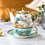 Servizio da tè in porcellana con decoro di pavoni e fiori — Teiera, tazza e piattino turchese chiaro