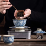 Tazza gaiwan in porcellana blu e bianca
