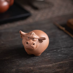 Tea pet a forma di bue in argilla viola fatto a mano