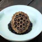 Tea pet a forma di capsula di loto in ceramica
