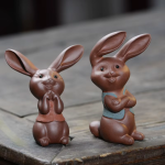 Tea pet a forma di coniglio in argilla viola — Duo