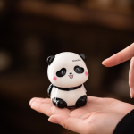 Tea pet a forma di panda in ceramica
