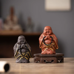 Tea pet Buddha ridente con rosario nero