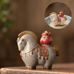 Tea pet cavallo a colore cangiante — Con borsa rossa