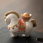 Tea pet cavallo che cambia colore con acqua calda
