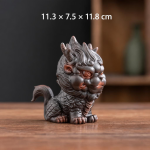 Tea pet con creatura mitica cinese in ceramica — Grigio argentato scuro