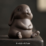 Tea pet coniglio in argilla viola — Seduto con gli occhi aperti