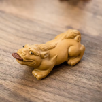 Tea pet creatura fantastica in argilla di Yixing — Giallo ocra