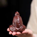 Tea pet di Bodhidharma in argilla di Yixing (zisha)