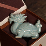 Tea pet drago-tartaruga in ceramica verde acqua di Longquan