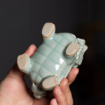 Tea pet drago-tartaruga in ceramica verde acqua di Longquan