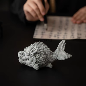 Tea pet in arenaria blu con rilievi scolpiti