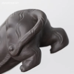 Tea pet in argilla viola con animali zodiacali