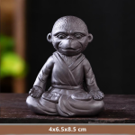 Tea pet in argilla viola con animali zodiacali — Scimmia seduta