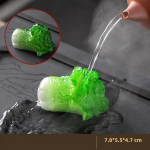Tea pet in resina con duo di carpe — Verde acceso e verde chiaro