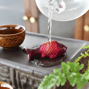 Tea pet termici a forma di carpe koi in resina
