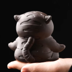 Tea pet tigre in argilla viola dal corpo arrotondato