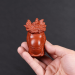 Tea pet Zhong Kui in argilla di Yixing